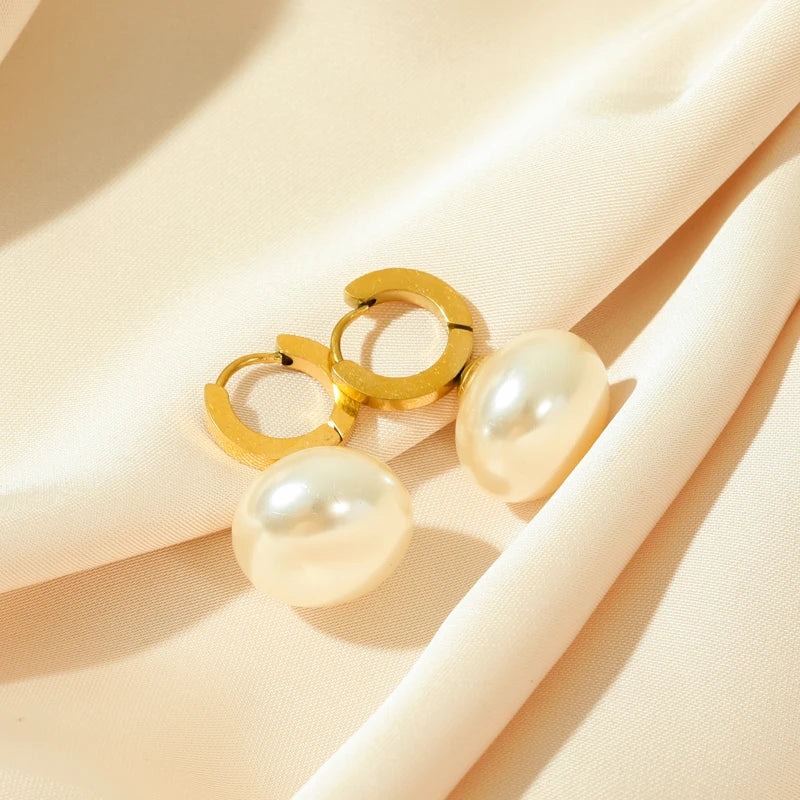 Minimalist Gold Pearl Drop  Earrings E119