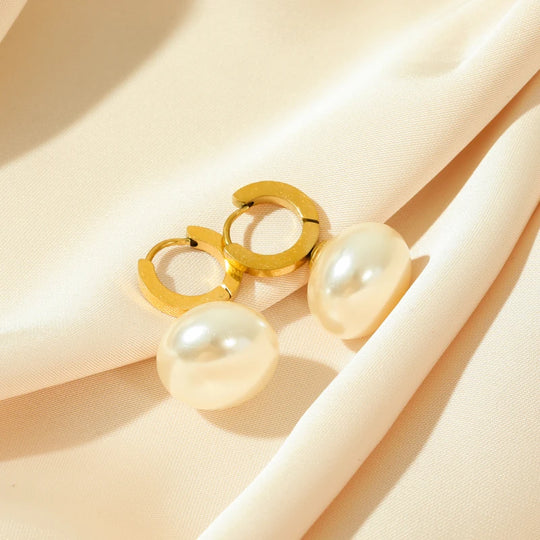 Minimalist Gold Pearl Drop  Earrings E119
