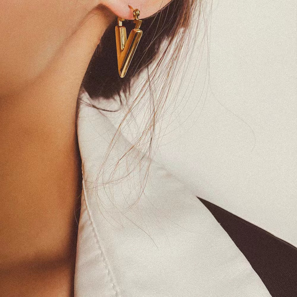 Elegant Fashion Gold Hoop Earrings E357