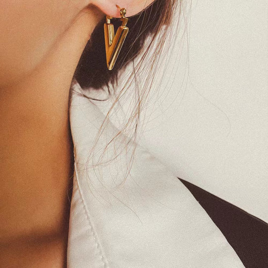 Elegant Fashion Gold Hoop Earrings E357