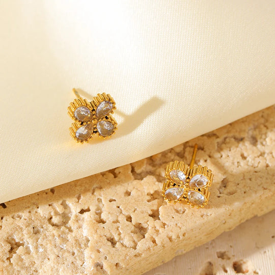 Minimalist Flower Zircon Stud Earrings E344