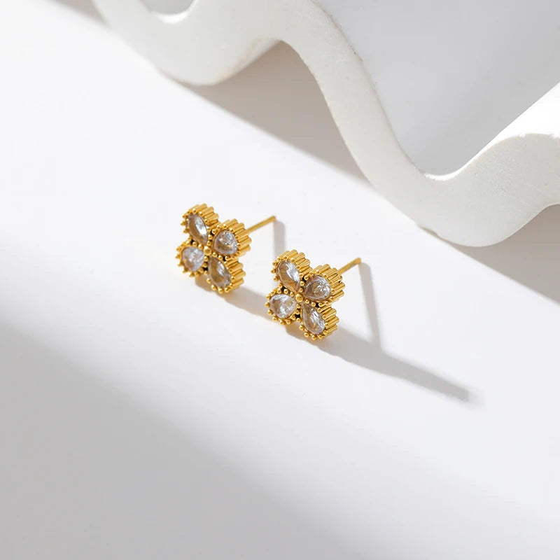 Minimalist Flower Zircon Stud Earrings E344