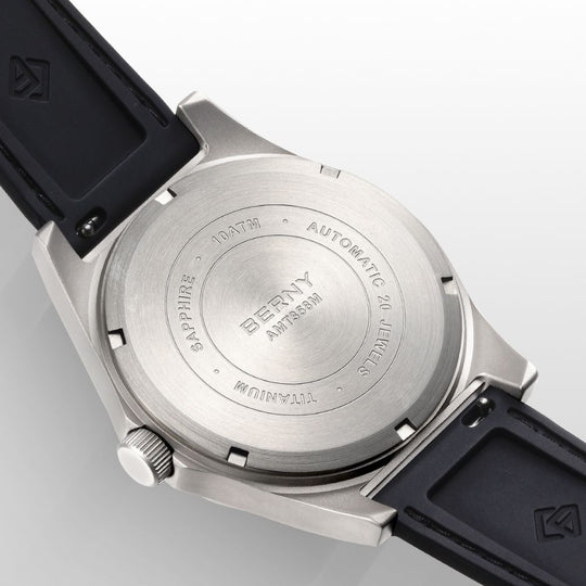 Lässige Automatikuhr aus Titan – 40,5 mm, leuchtend AMT358MS